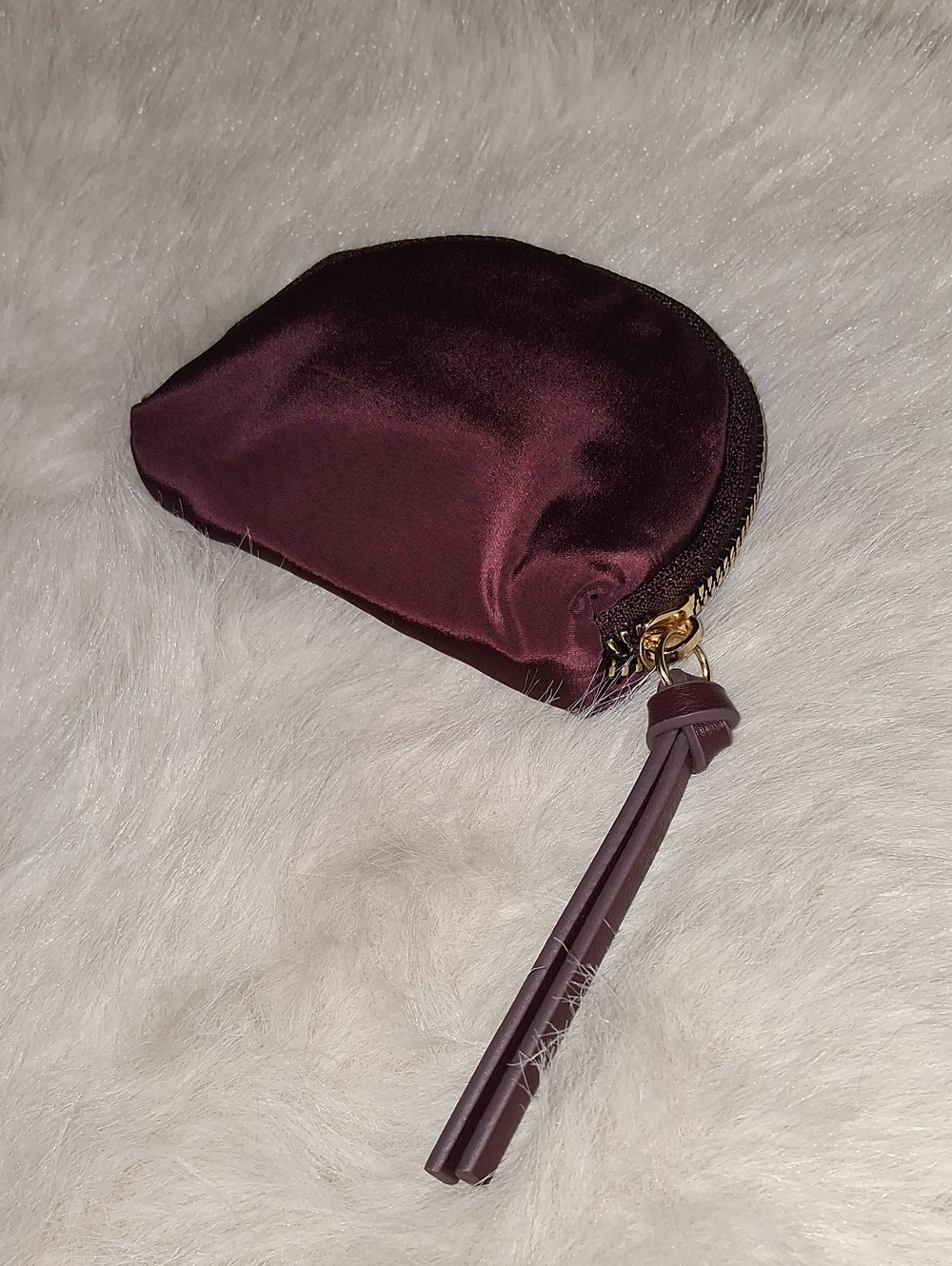 Source Unknown Burgundy Satin Coin Pouch with Tassel